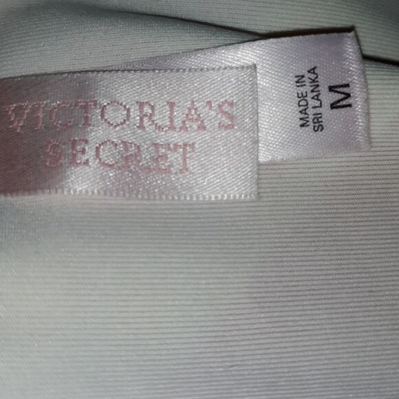 Sexy Cute Bandeau Victoria's Secret String Bikini - Picture 7 of 8